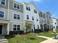 Building Photo - 613 Gimari Dr