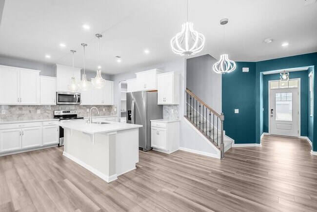 Building Photo - Modern Comfort, Effortless Living & Unbeatable Convenience in Northfield Crossing 3BR/2.5BA, 2 Ca...