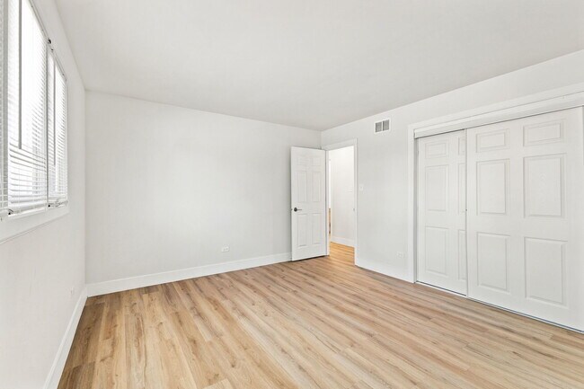 Building Photo - 9300 Major Ave