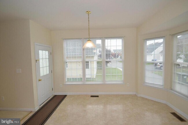 Building Photo - 42555 Pelican Dr