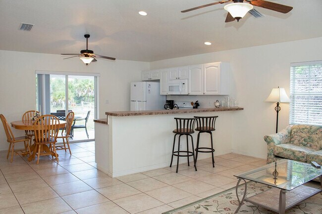 Building Photo - 3583 Cape Haze Dr
