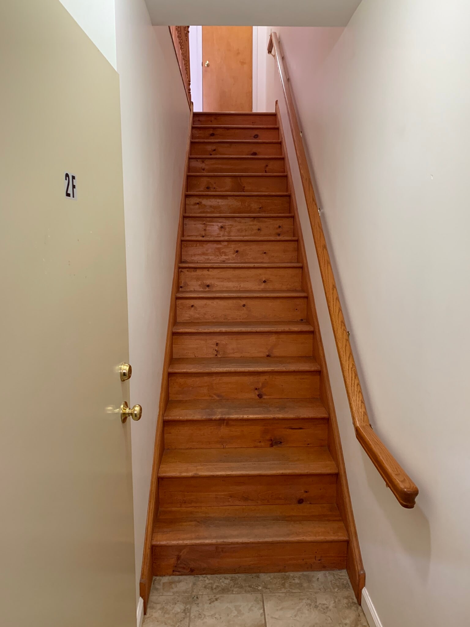 Hallway entry - 1229 Wood St