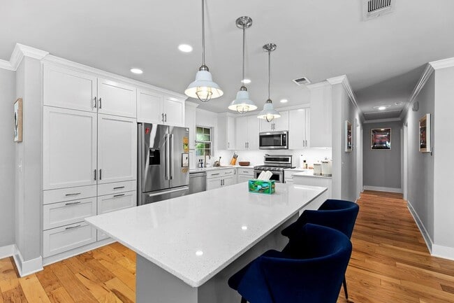 Building Photo - 3307 Garden Villa Ln