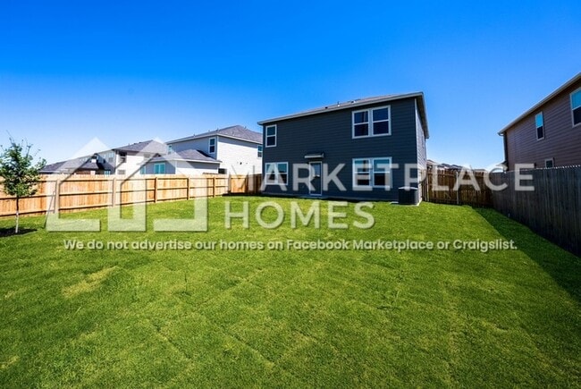 Building Photo - 4013 Woodside Dr