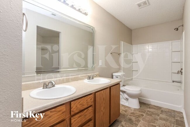 Building Photo - 10872 Zimmerman Ln