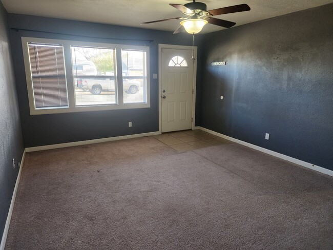 Building Photo - 2908 La Fonda Rd