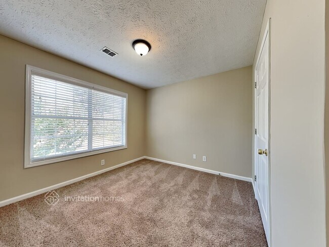 Building Photo - 2565 Suwanee Lakes Trail NW