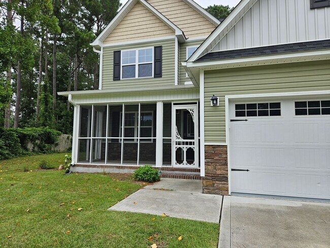 Building Photo - Charming 3-bedroom, 2-bathroom unfurnished home - No HOA - Sneads Ferry