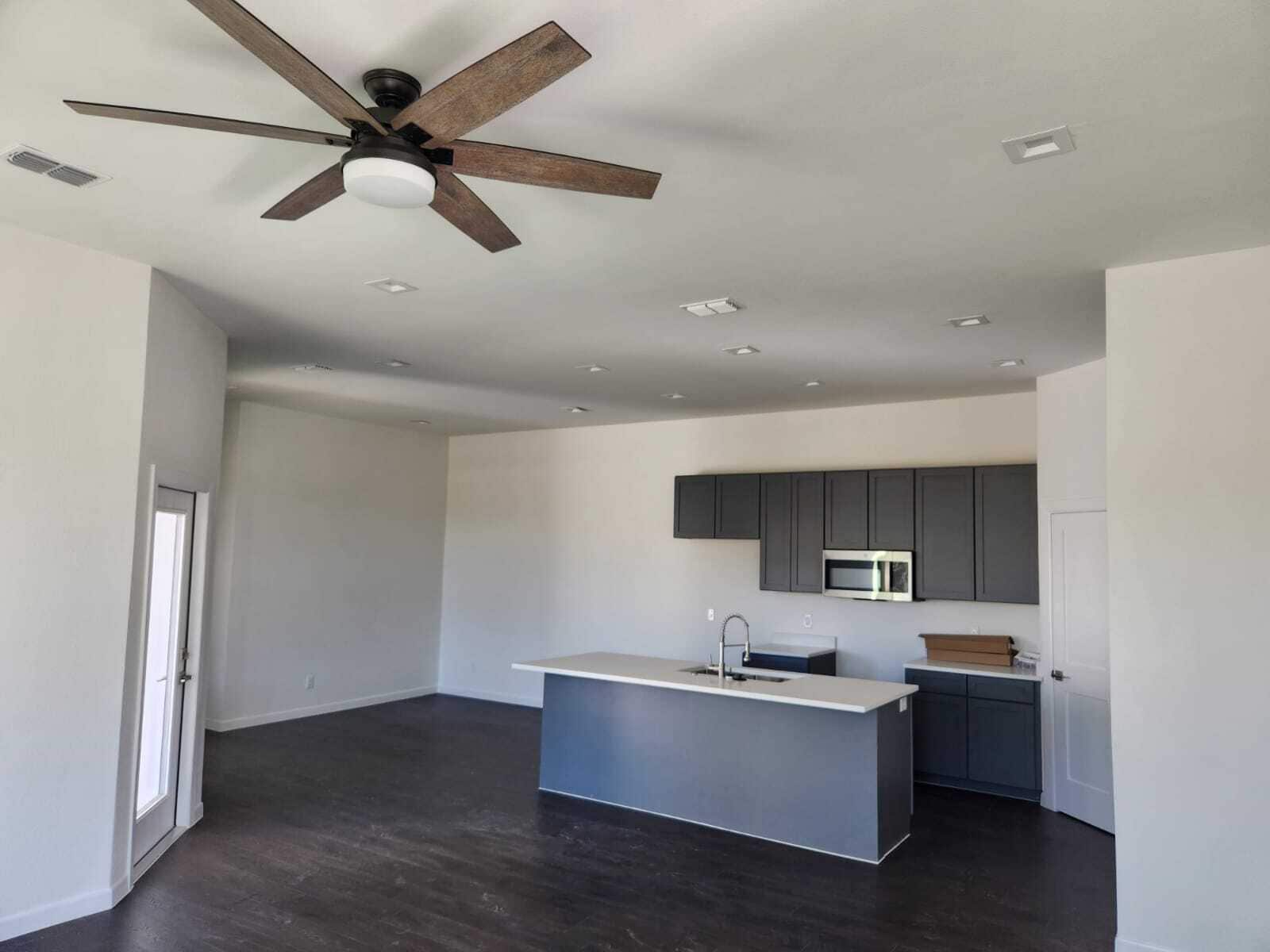 Building Photo - 2716 Kerria Ave