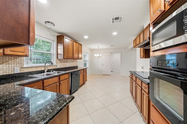 Building Photo - 10170 Hanka Dr