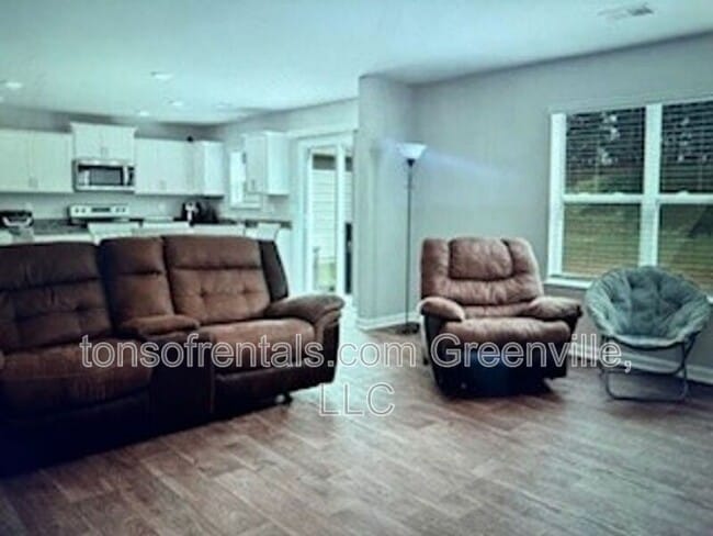 Building Photo - 304 Millen Dr