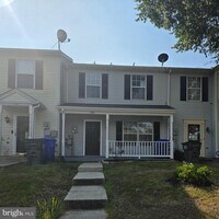 Building Photo - 404 Trefoil Pl