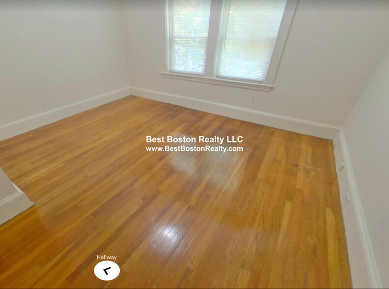 Building Photo - 62 Newport St