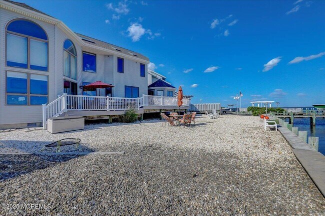 Building Photo - 1207 Capstan Dr