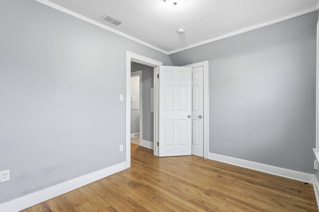 Building Photo - 1838 Markese Ave