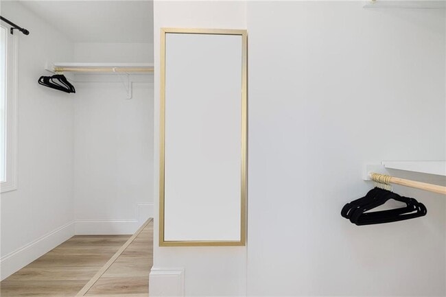 Building Photo - 50 S County Trl