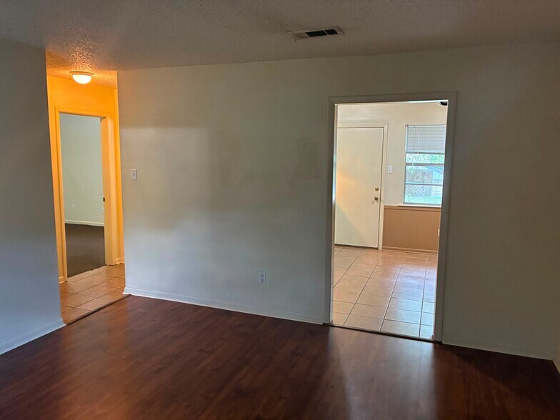 Building Photo - 292 W Claiborne St
