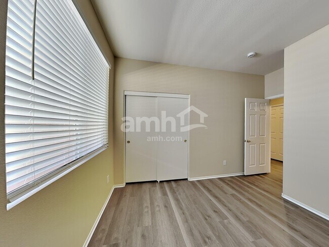 Building Photo - 2803 Water Sport Ave