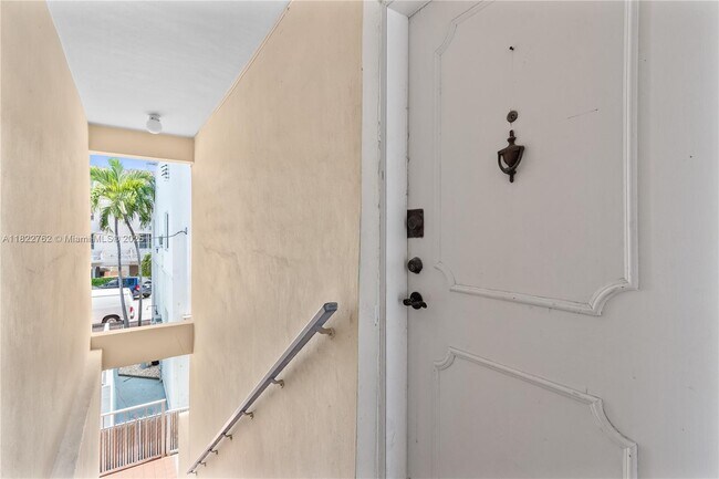 Building Photo - 7915 Harding Ave
