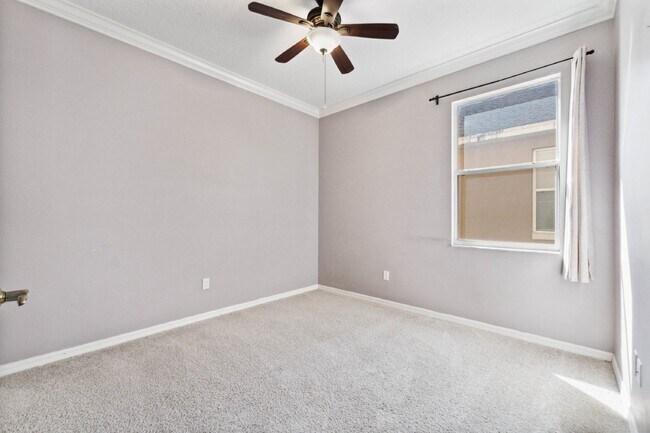 Building Photo - Move-in Ready Home with 2 Car Garage in Desirable Summerport Community!