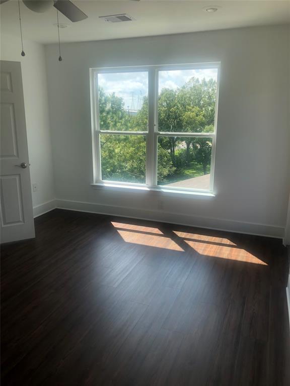 Building Photo - 1101 4th St