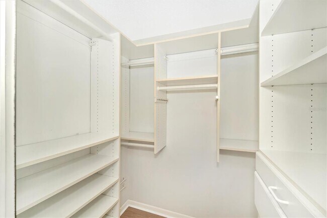 Building Photo - 7669 Fairway Woods Dr