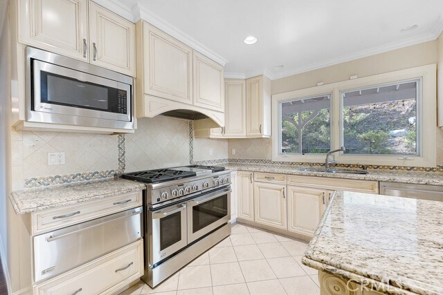 Building Photo - 17232 Quesan Pl