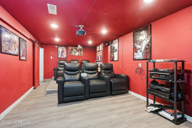 Building Photo - 19 Carole Dr