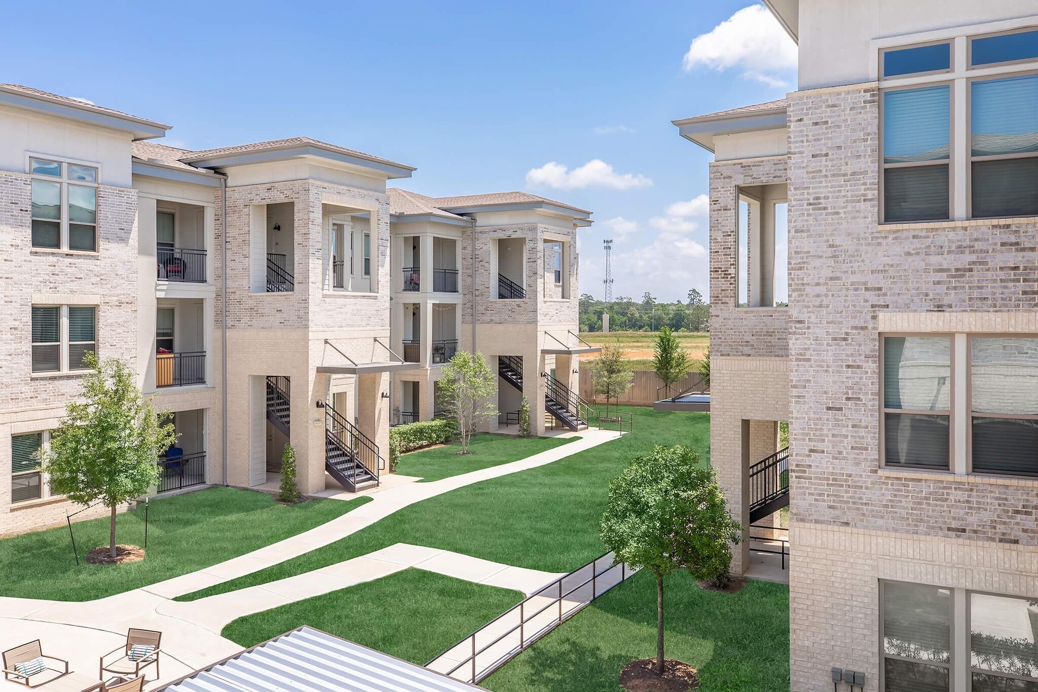 Building Photo - 1560 League Line Rd