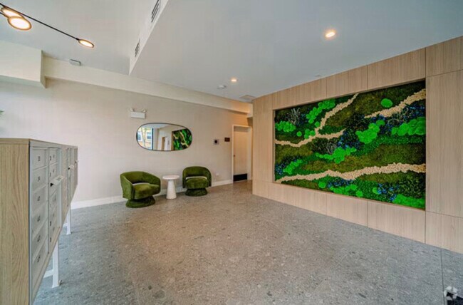 Building Photo - 6044 N Winthrop Ave