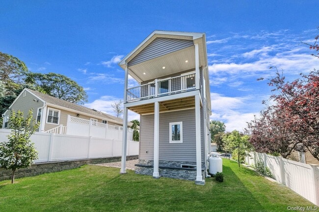 Building Photo - 119 Whittier Dr