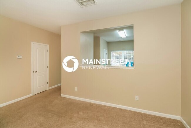Building Photo - 2 Bedroom Pet-Friendly Home in Atlanta, GA with Main Street Renewal