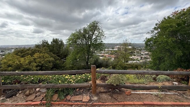 Building Photo - Grantville, Charming 4-Bedroom Home with S...