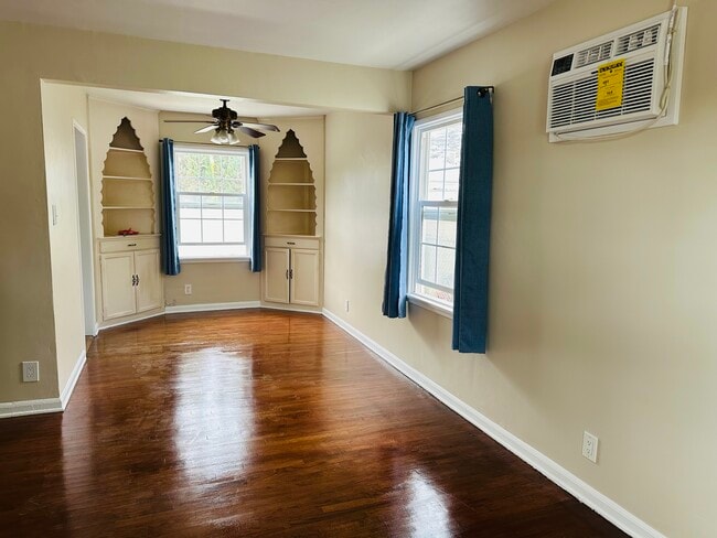 Dining Area - 7361 W Manchester Ave