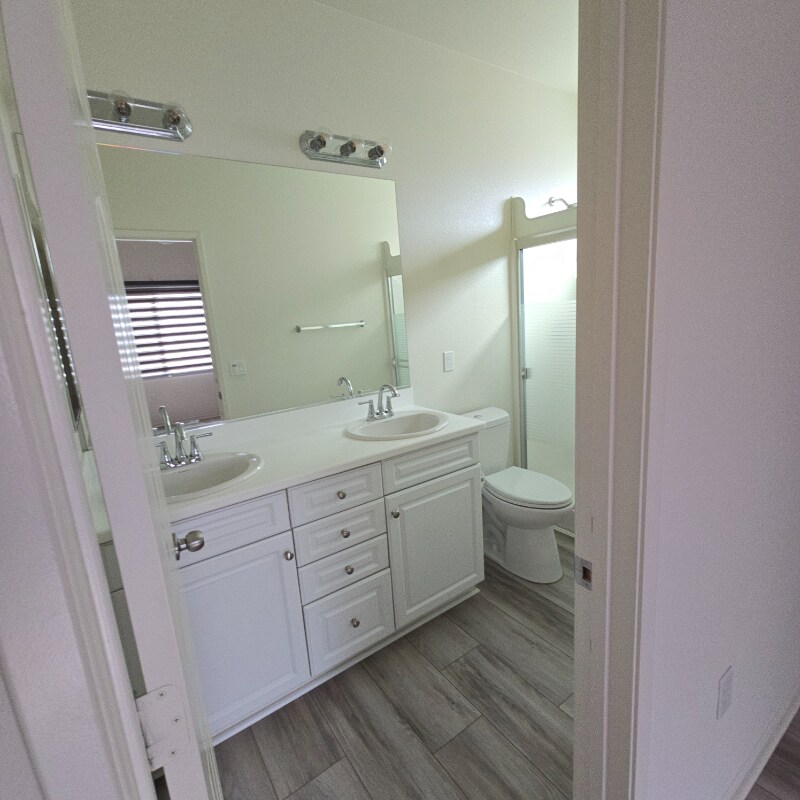 Building Photo - 631 Las Villas St