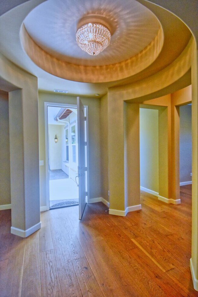 Building Photo - 5 Bedroom Resort-Style Estate with Pool, Spa & RV Parking