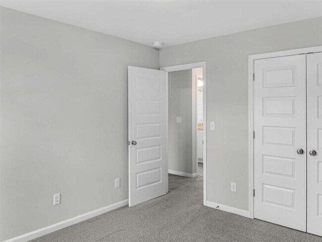 Building Photo - 2054 Maplewood Way