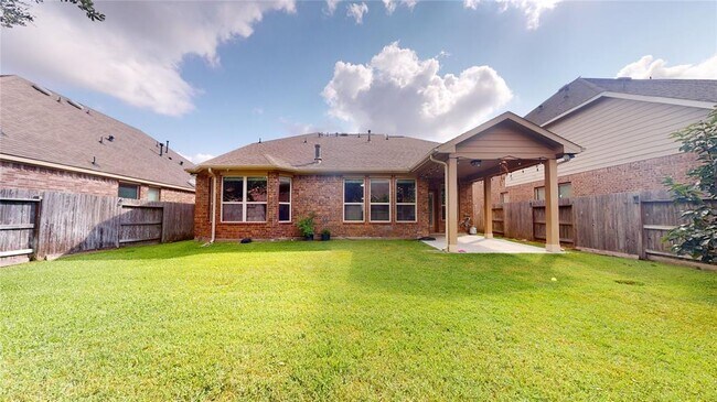 Building Photo - 28511 Pleasant Forest Dr