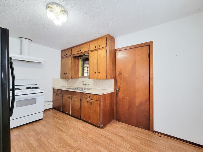 Building Photo - 409 N Parrish St