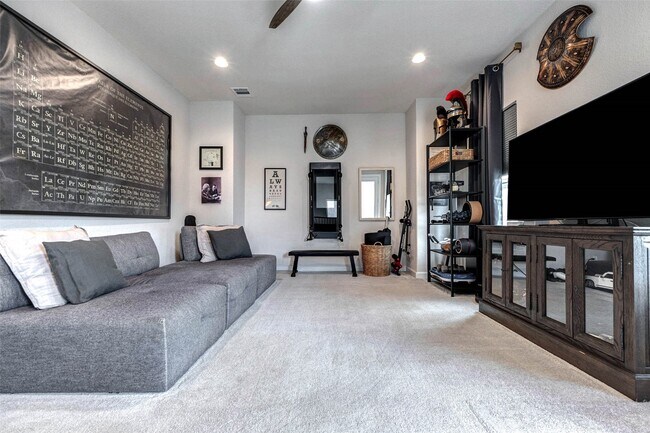 Building Photo - 11005 Upland Forest Dr