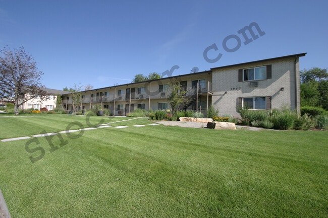 Building Photo - Pecos Apartments