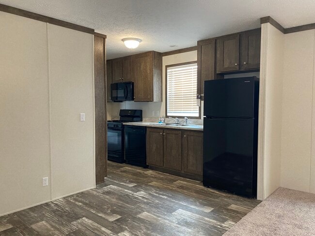 Building Photo - 3413 Bissell Rd