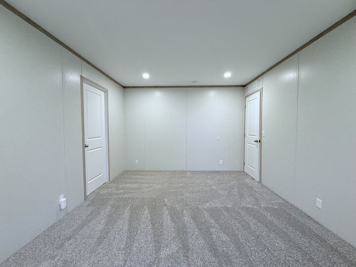 Building Photo - 29680 Jamestown Dr