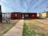 Building Photo - 2Bed/1 Bath Available 5/8