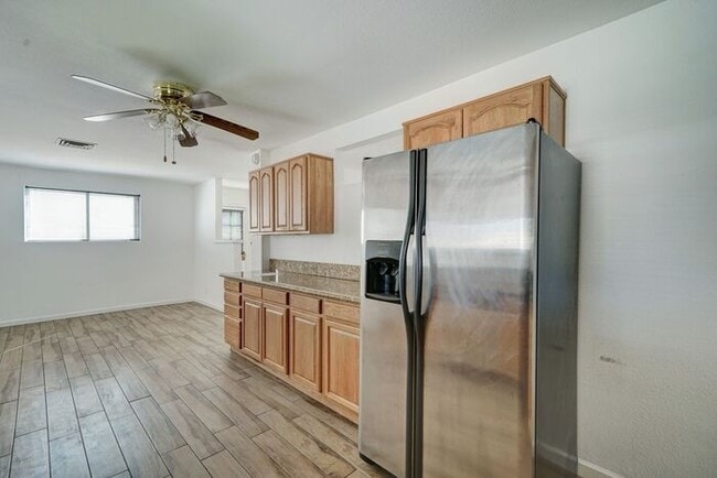 Building Photo - READY TO VIEW NOW! Charming 3-Bedroom Home Near ASU – Prime Location!