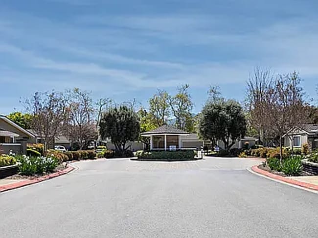 Building Photo - Almaden - Exectuve style 3 bedroom 2 bath ...