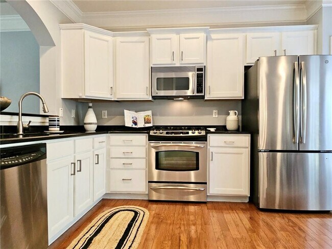 Building Photo - 2314 Limehurst Dr