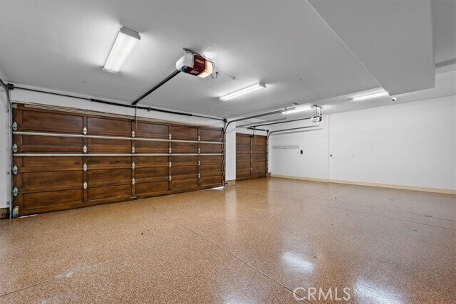 Building Photo - 853 Rincon Ln