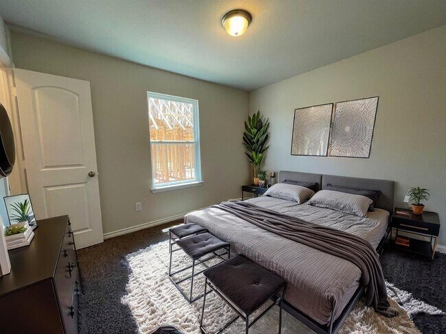 Building Photo - 7726 Merry Oaks Cv