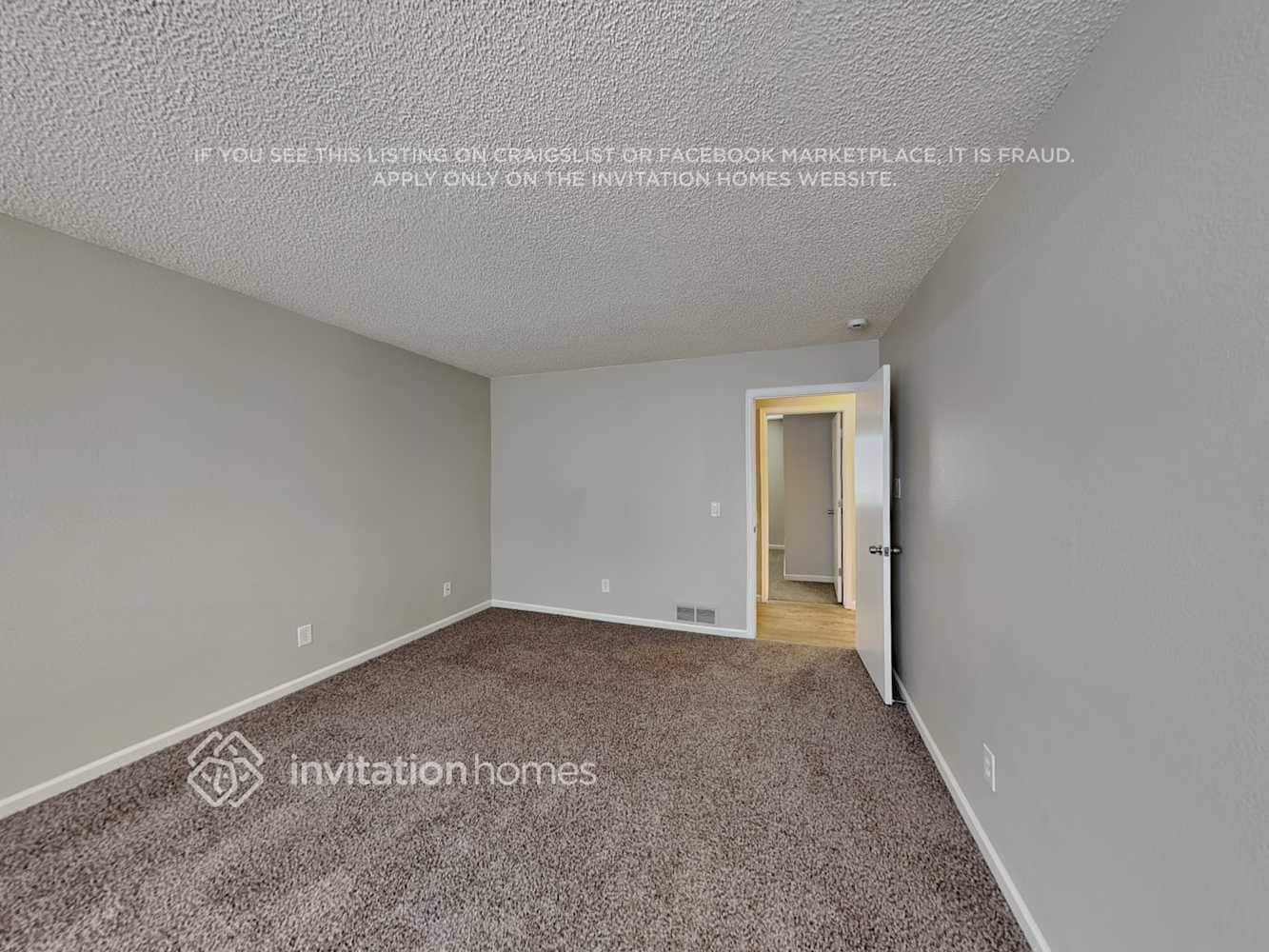 Building Photo - 8474 Tanglewood St